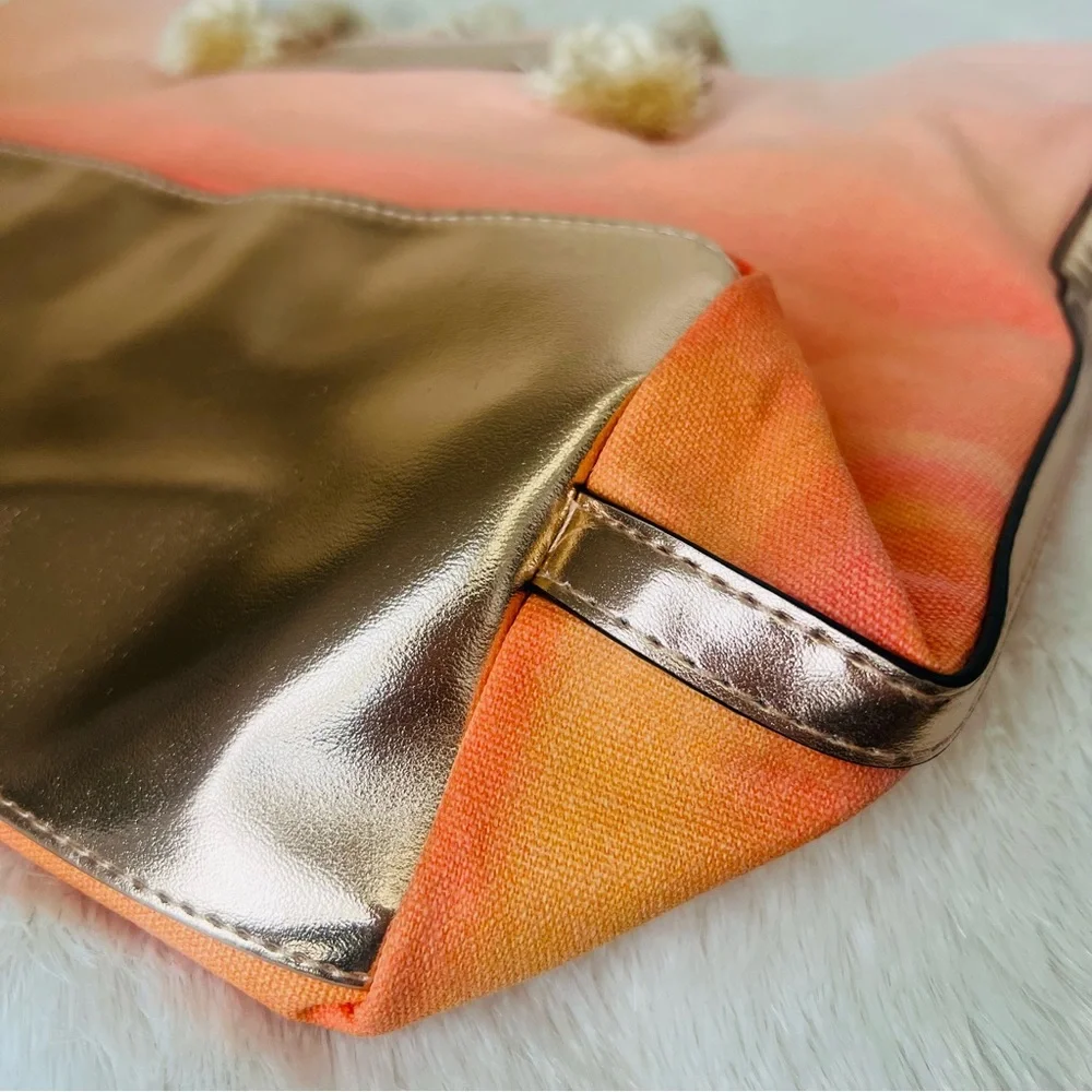 Victoria‘s Secret Bombshell Sundrenched Ombré Tote